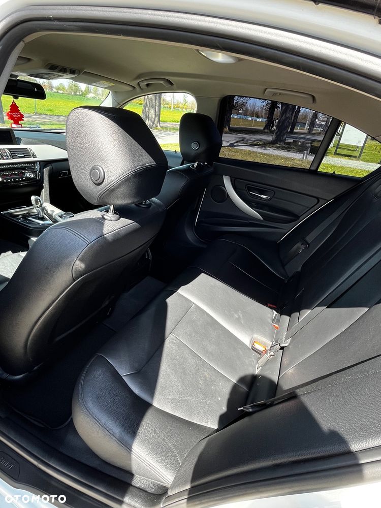 BMW Seria 3 316d - 10