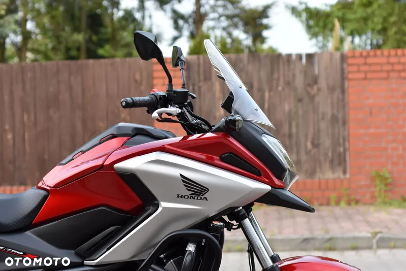 Honda NC - 8