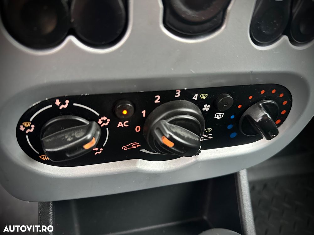 Dacia Logan 1.5 dCi 90 CP Laureate - 10