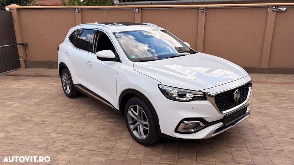 MG EHS Luxury - 30