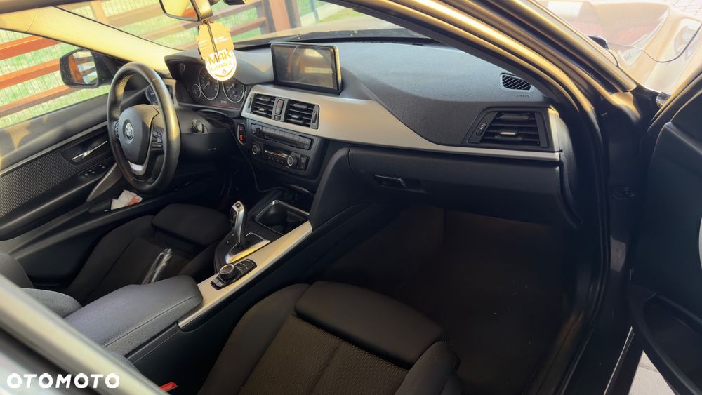 BMW Seria 3 320d - 5