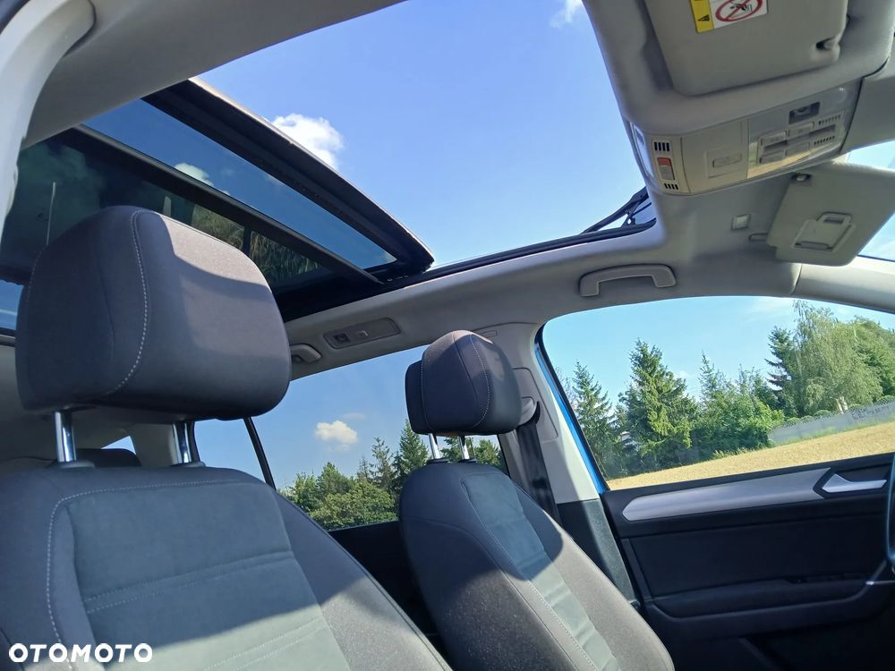 Volkswagen Touran 2.0 TDI SCR Comfortline - 15