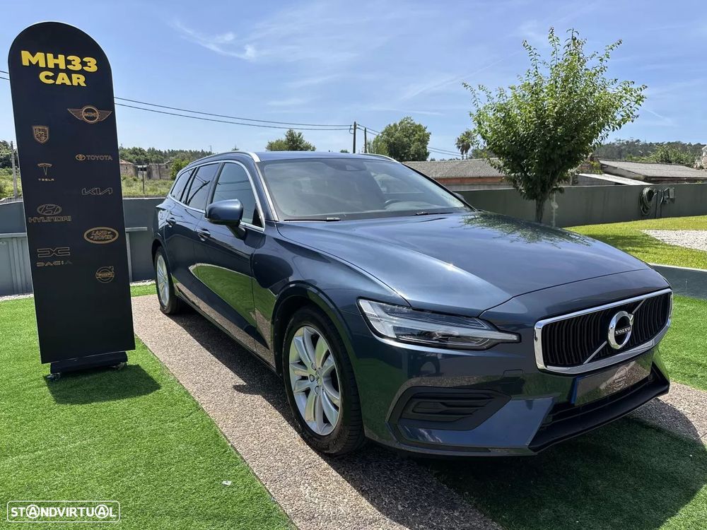 Volvo V60 2.0 D3 Momentum Plus - 1