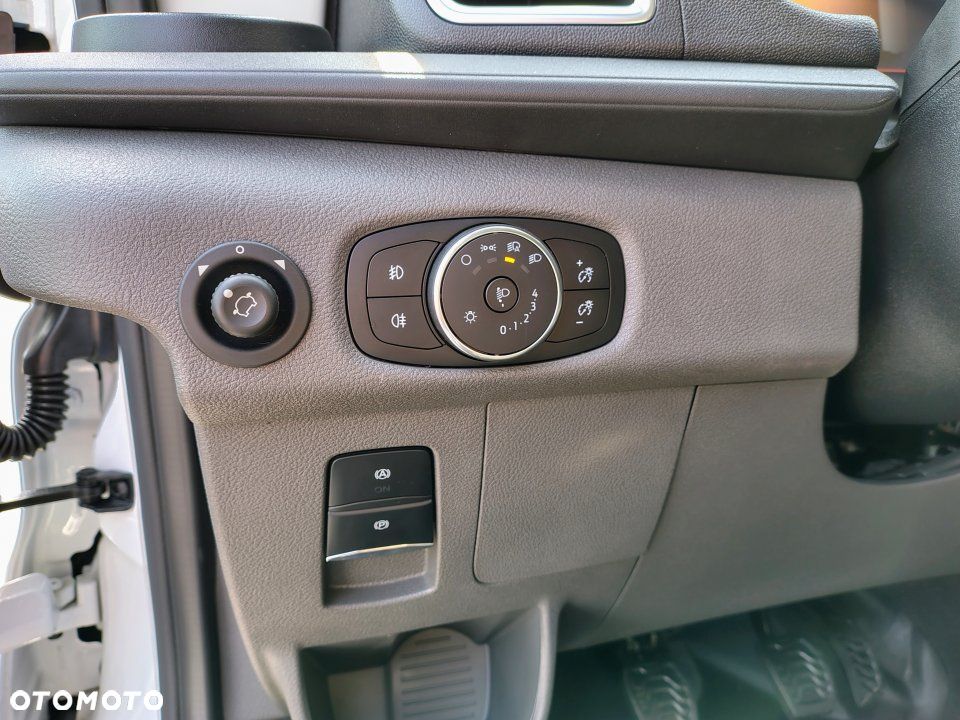 Ford Nowy Transit - 17