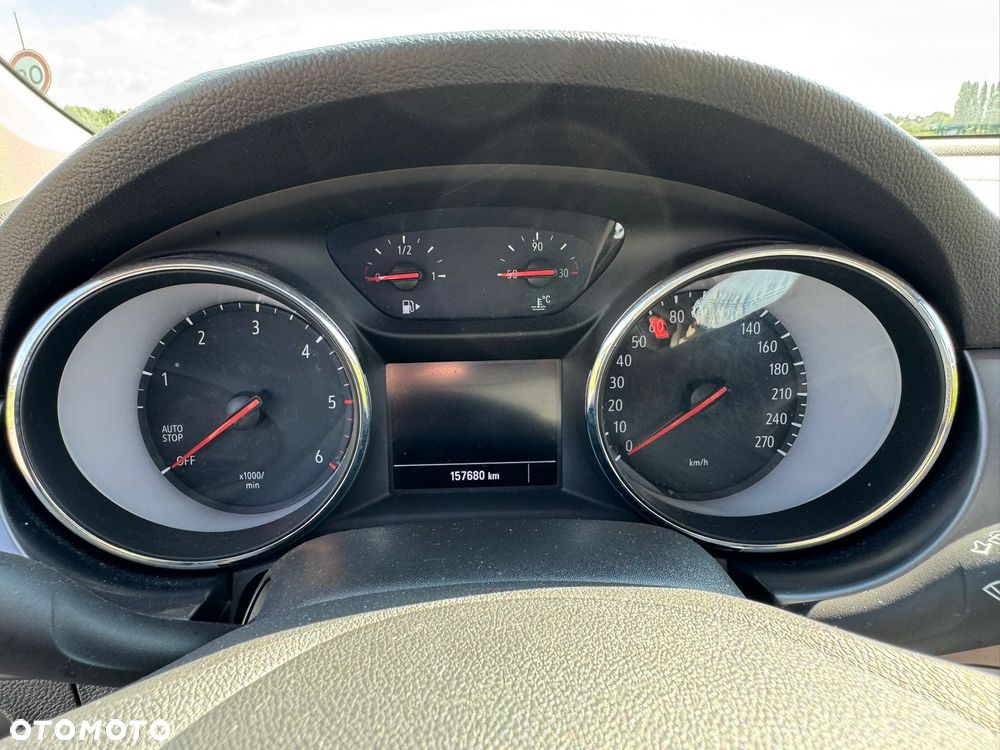 Opel Astra 1.6 CDTI Essentia - 21