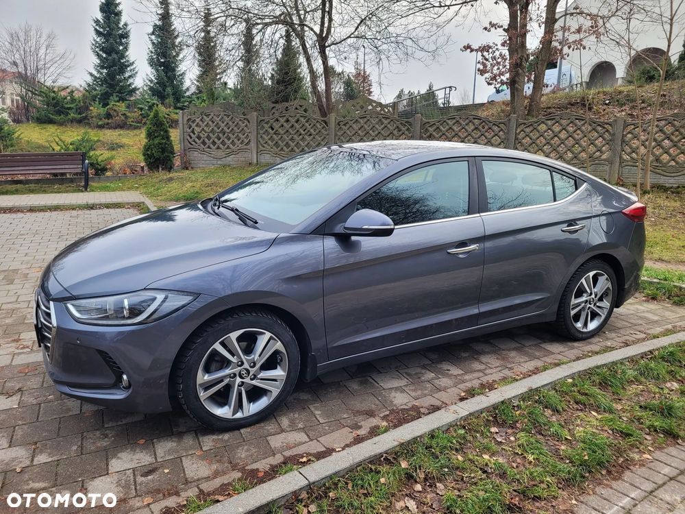 Hyundai Elantra 1.6 Style - 8