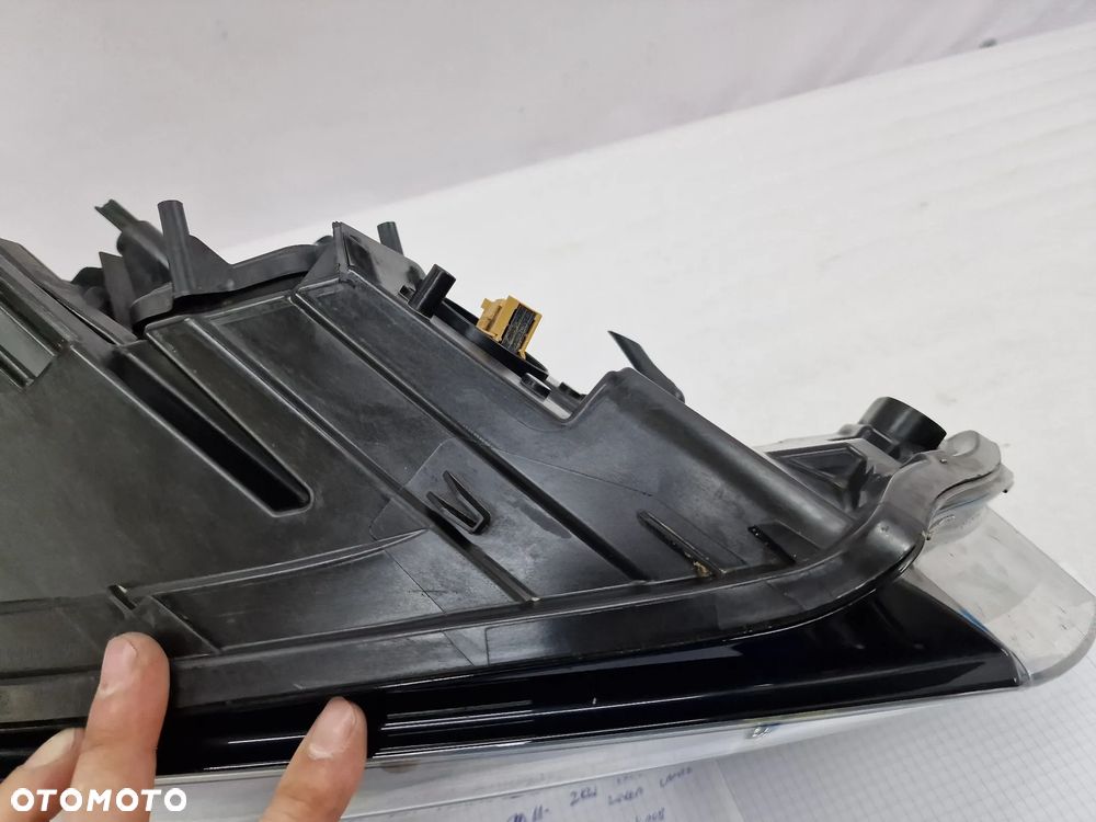 VW TOUAREG 2 II LIFT 14- PRAWA LAMPA PRZEDNIA PRZÓD BI-XENON + LED , NR 7P1941034A , NR AUKCJI LA93 - 11