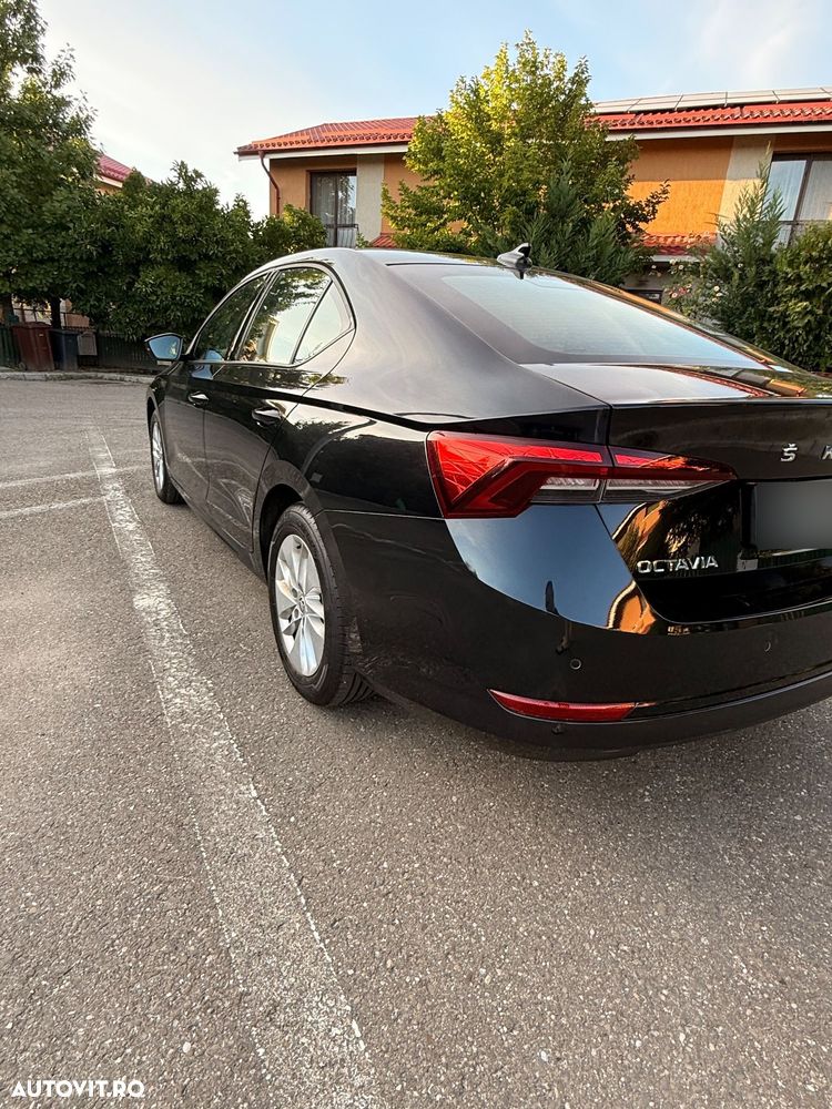 Skoda Octavia 2.0 TDI DSG Ambition - 12
