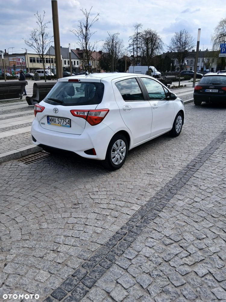 Toyota Yaris 1.0 Premium - 3