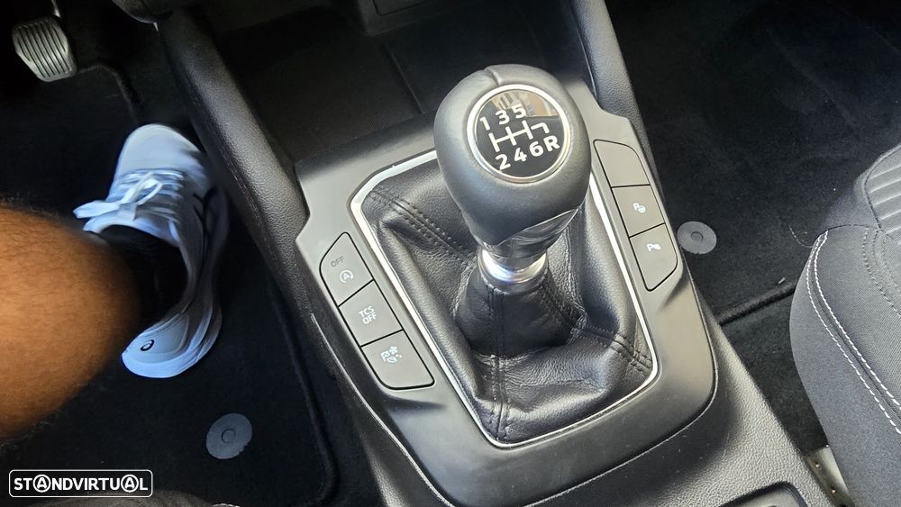 Ford Focus 1.0 EcoBoost Titanium - 34