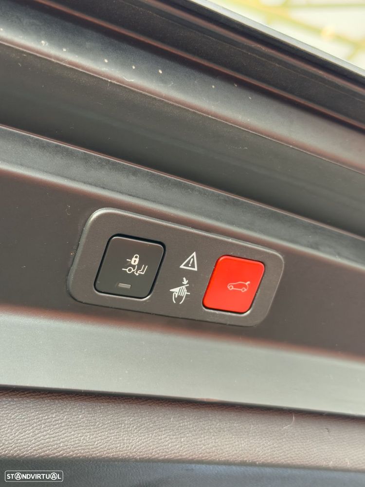Peugeot 5008 1.5 BlueHDi Allure EAT8 - 28