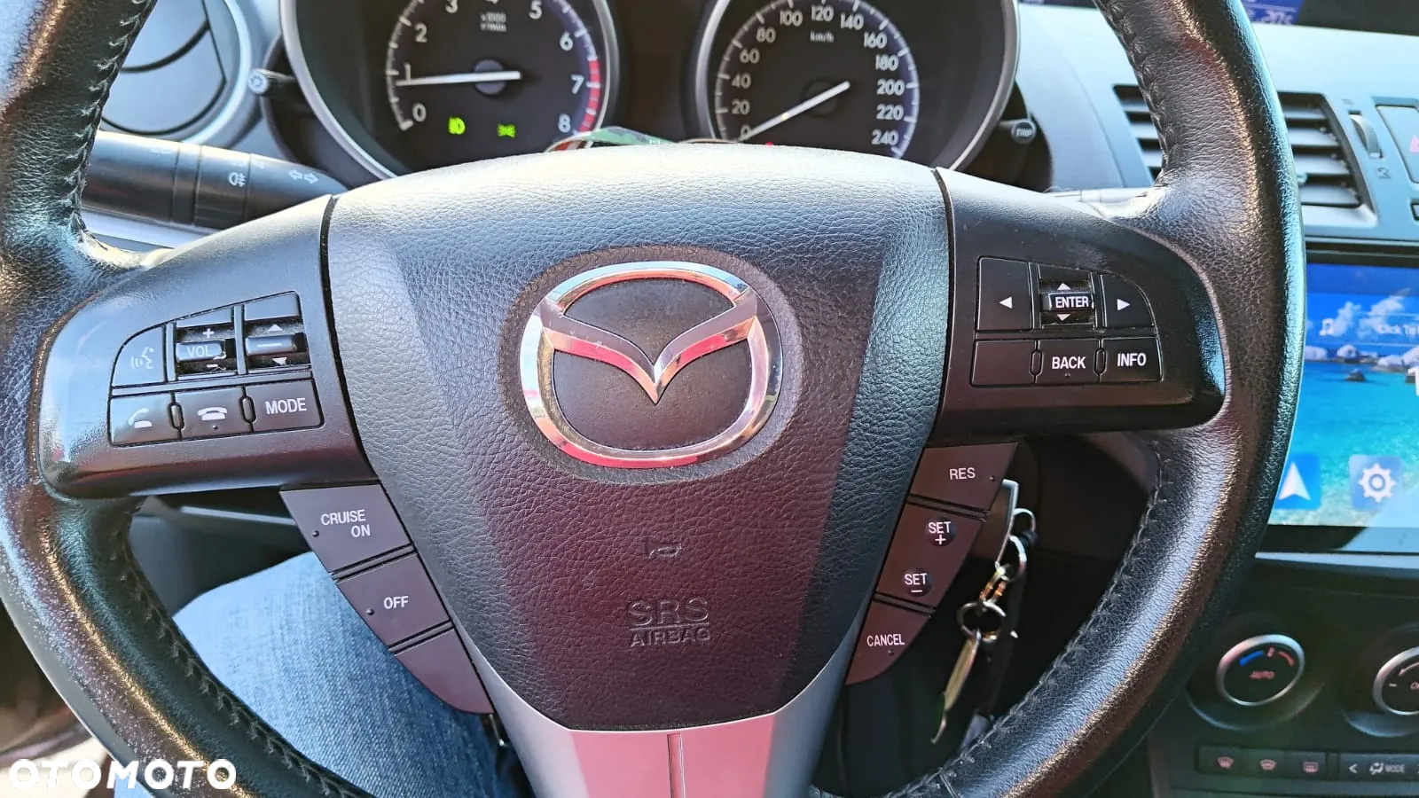Mazda 3 1.6 Exclusive + - 11