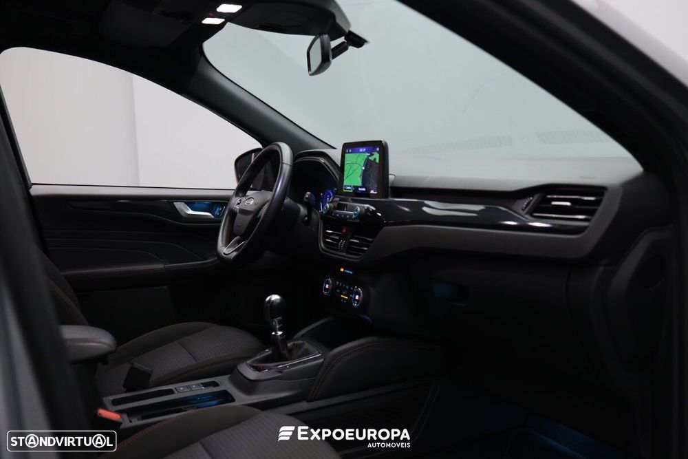 Ford Kuga 1.5 EcoBoost ST-Line - 30