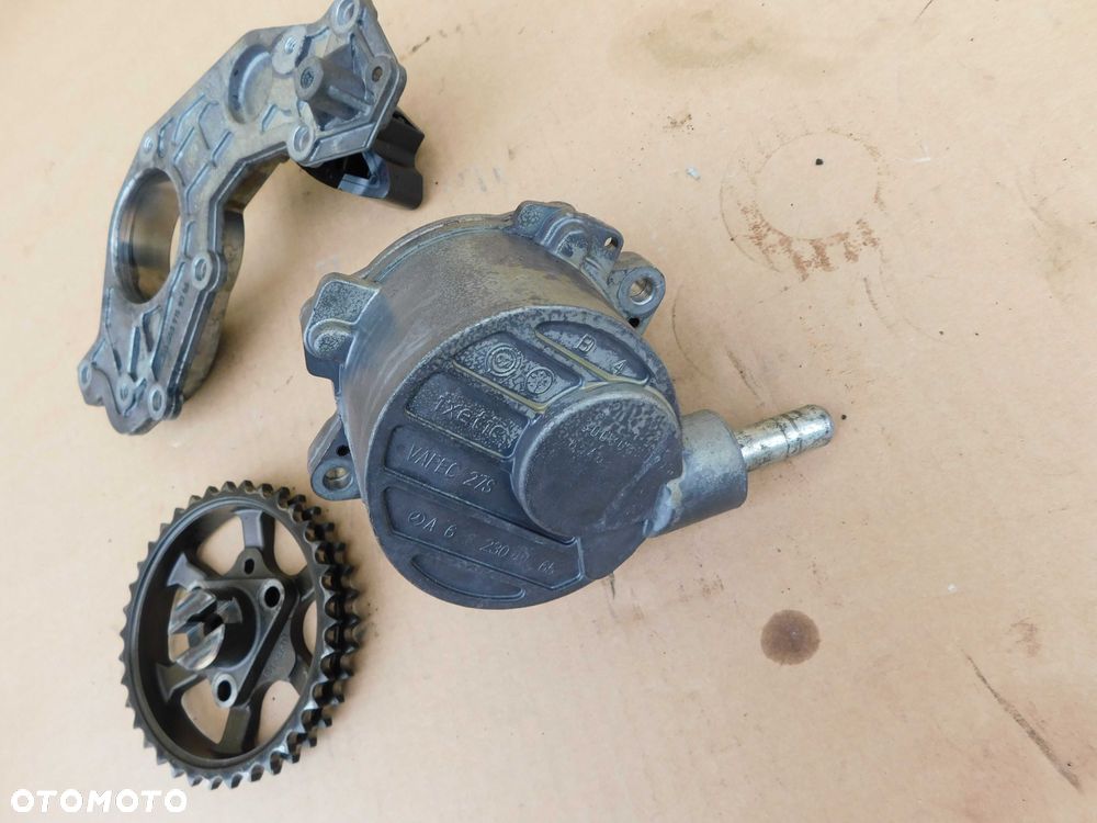 Zestaw Swap Obudowa Rozrządu Pompa Kółko Mercedes Sprinter 2.2 2.7 A6460160306 - 3