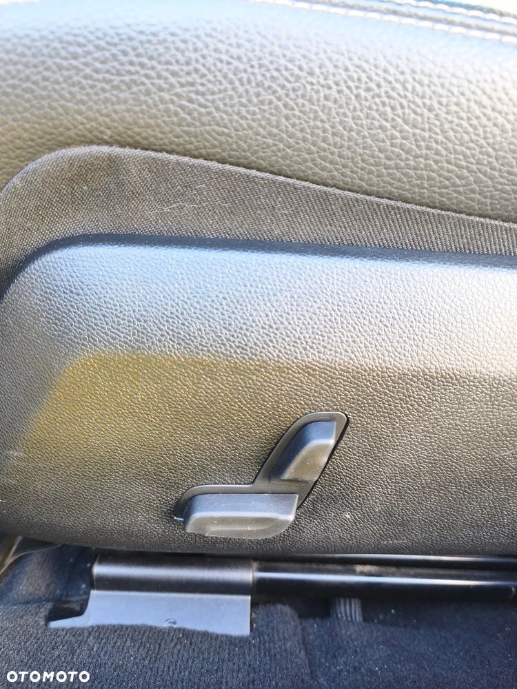 Mercedes-Benz Klasa E 220 CDI DPF BlueEFFICIENCY 7G-TRONIC Elegance - 13