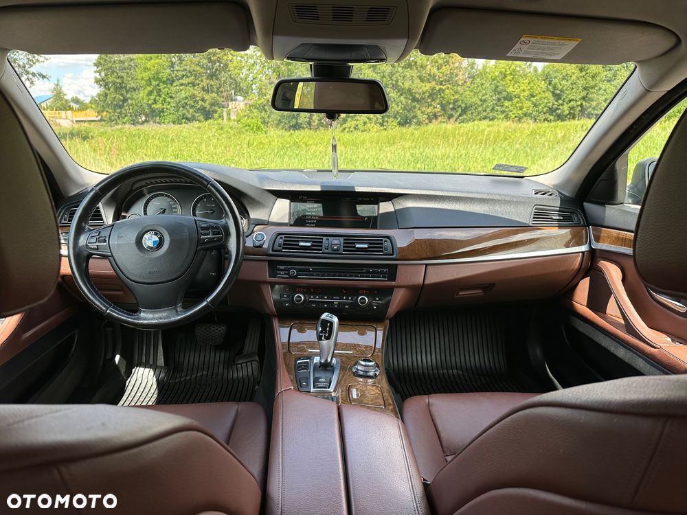 BMW Seria 5 520i Luxury Line - 14