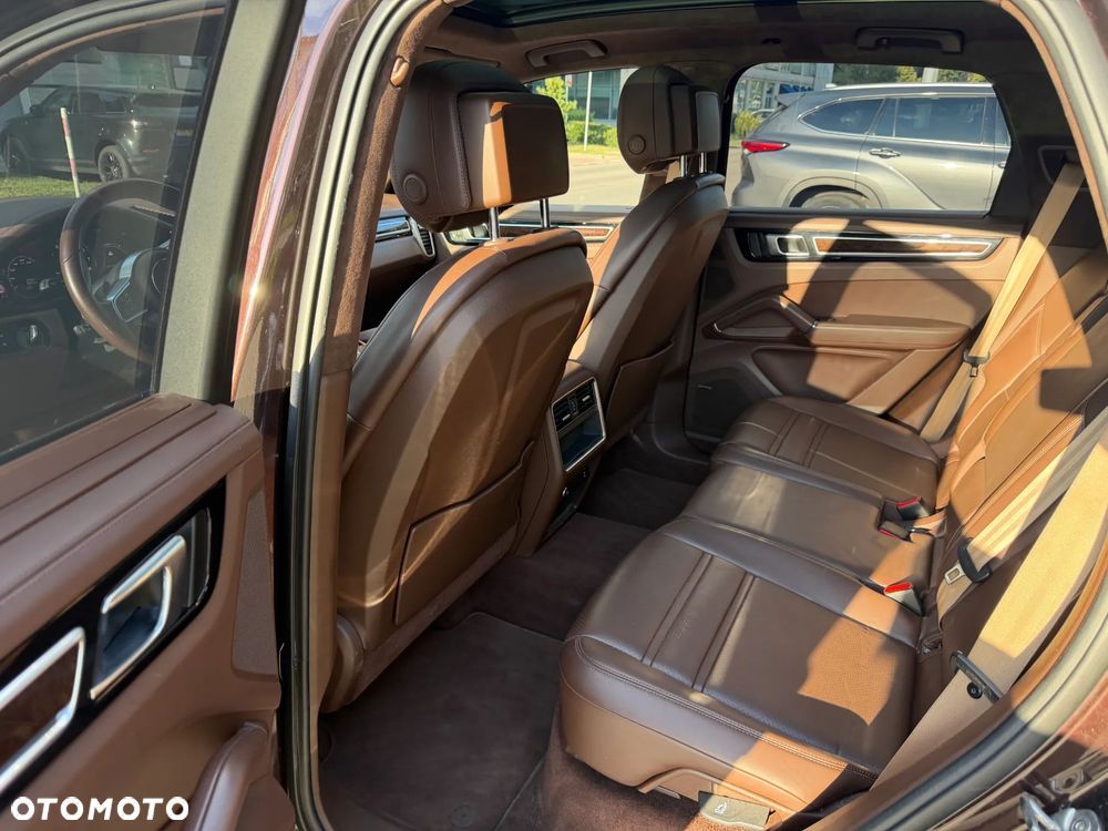Porsche Cayenne E-Hybrid Platinum Edition - 11