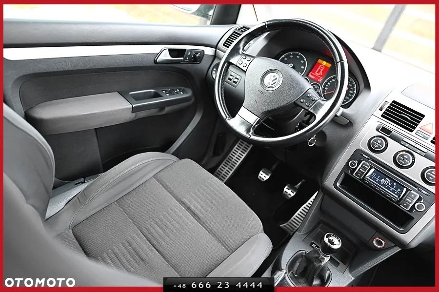 Volkswagen Touran 1.4 TSI MATCH - 16