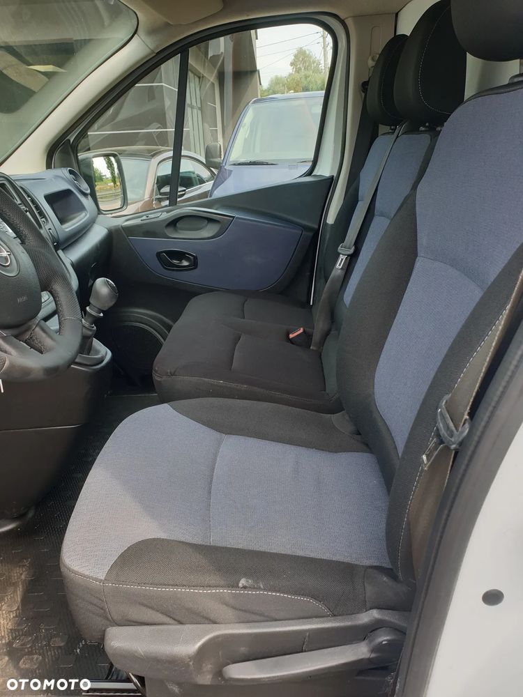 Opel vivaro - 11
