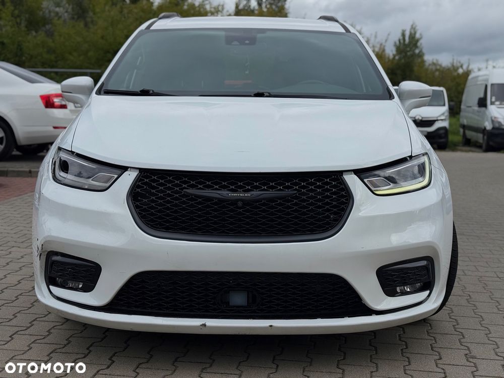 Chrysler Pacifica - 5