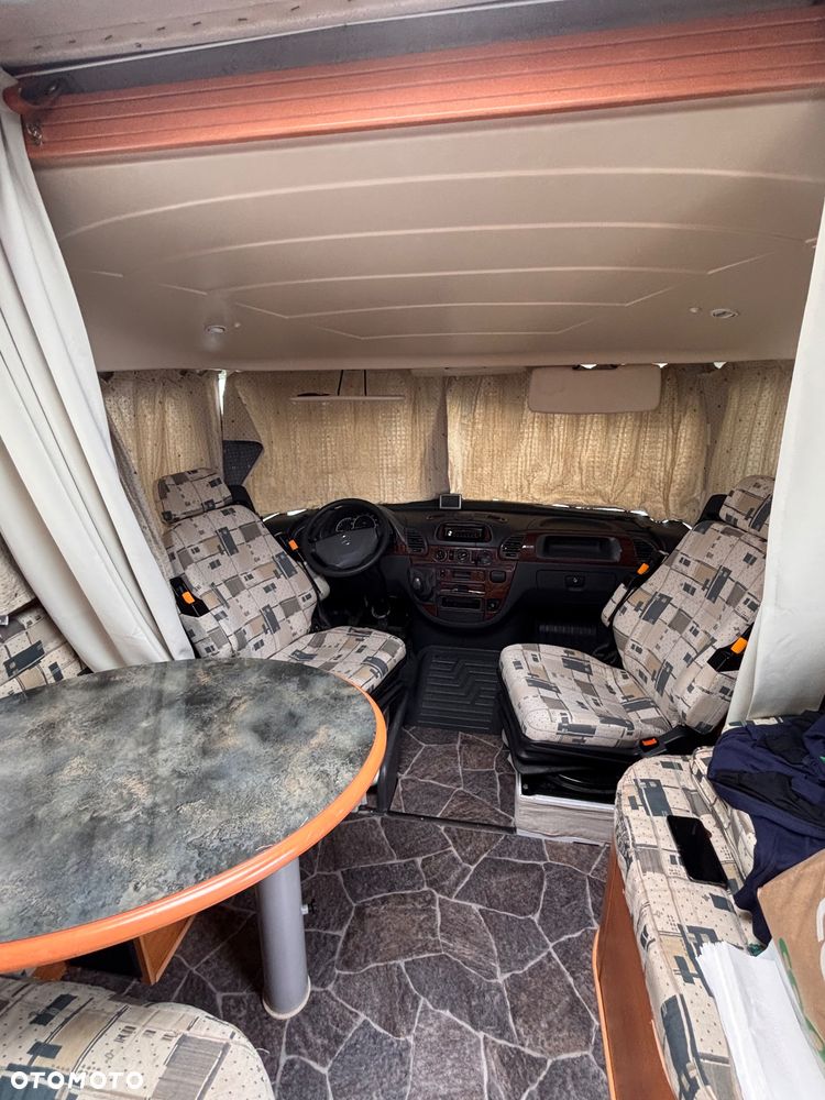 Mercedes-Benz Sprinter Pilote Galaxy 881 - 23