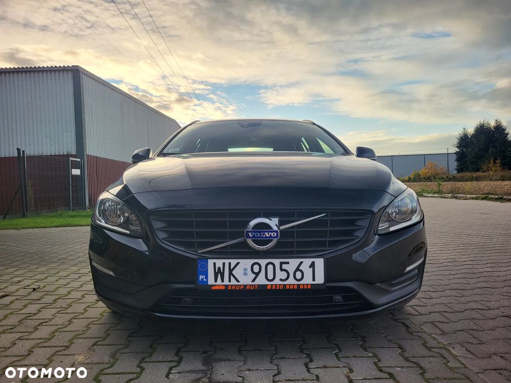 Volvo V60 D2 Momentum - 32