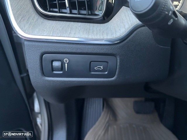 Volvo XC 60 2.0 D4 Inscription AWD Geartronic - 35