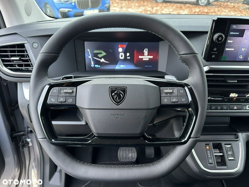 Peugeot Traveller - 15