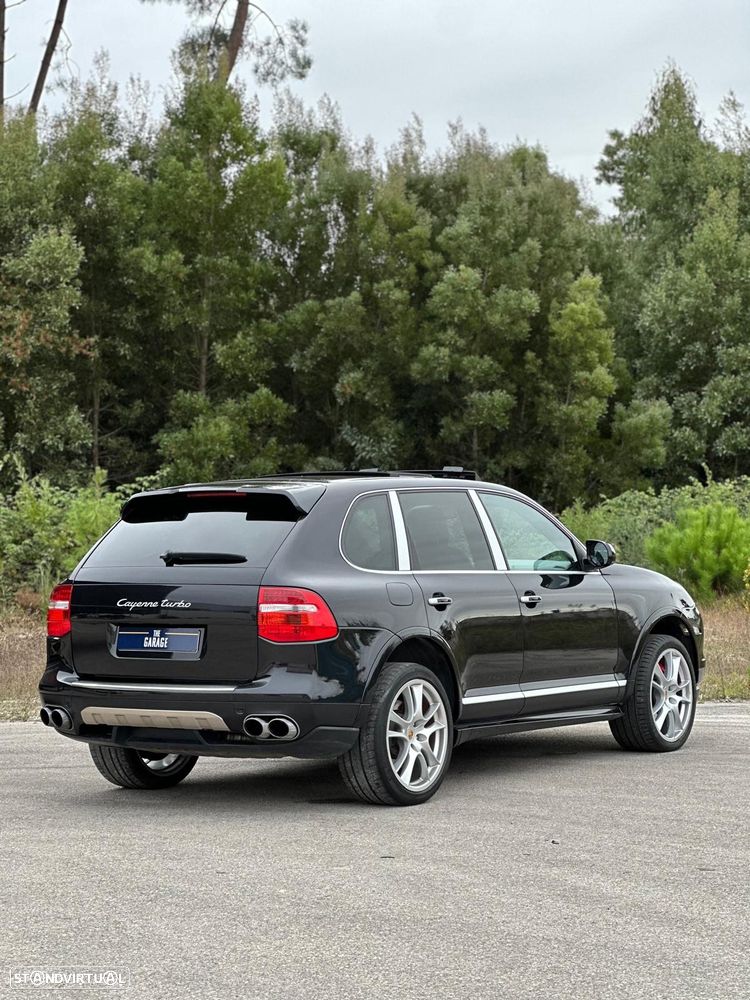 Porsche Cayenne Turbo - 30