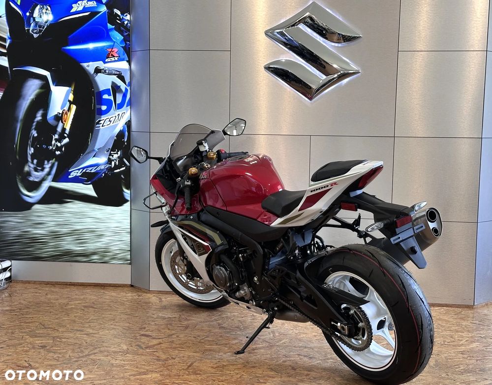 Suzuki GSX-R - 6