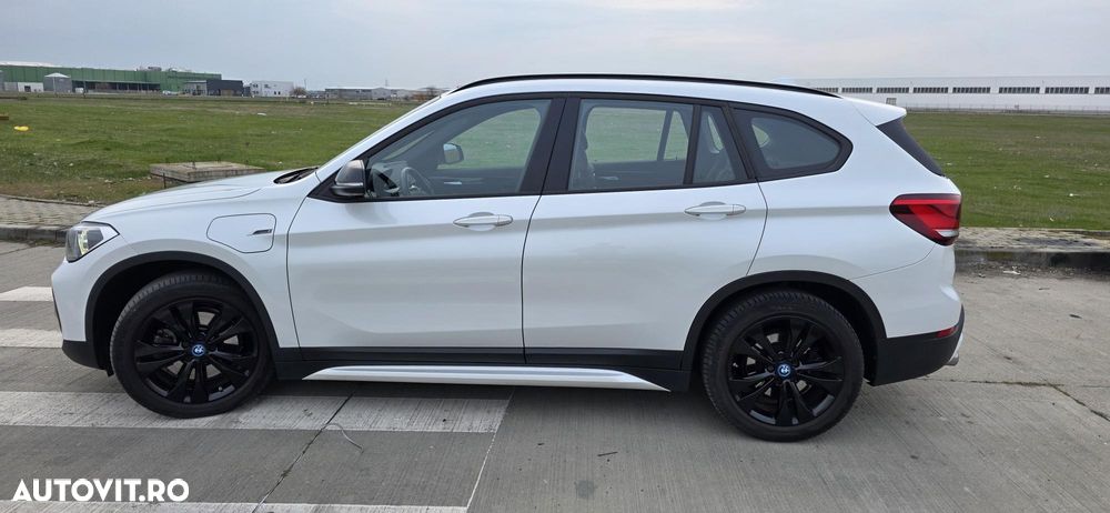 BMW X1 xDrive25e Sport Line - 3