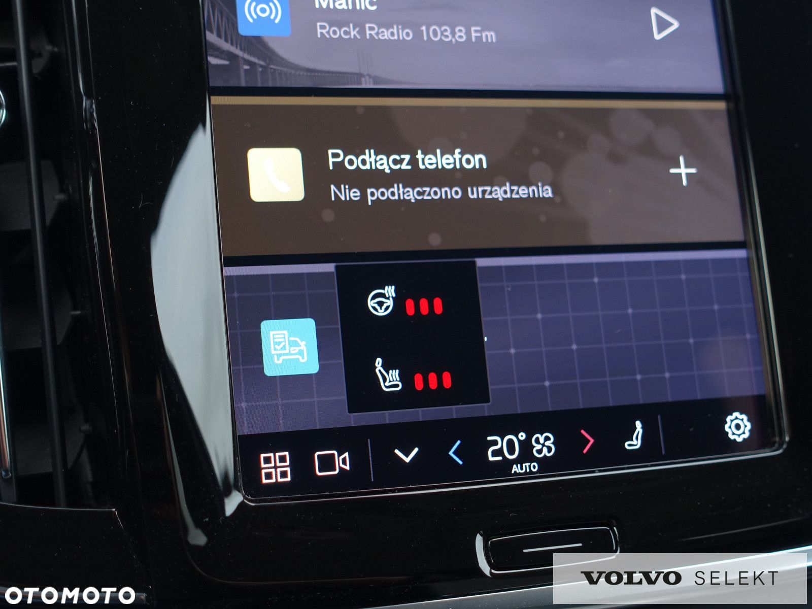 Volvo V90 Cross Country - 32