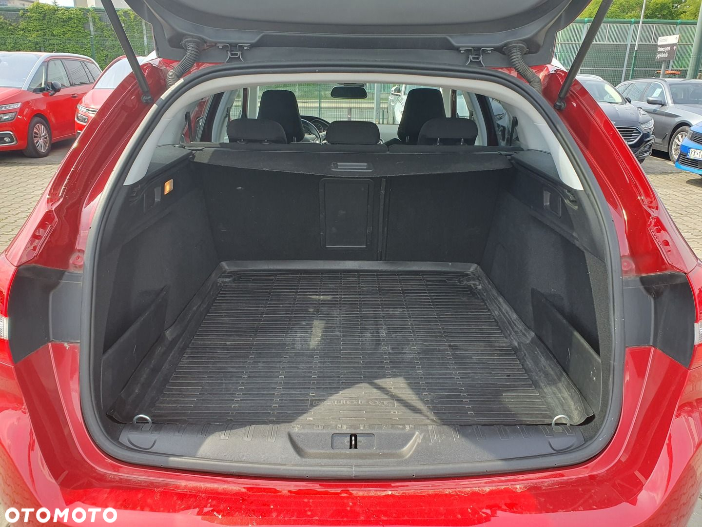 Peugeot 308 1.2 PureTech Allure S&S - 21