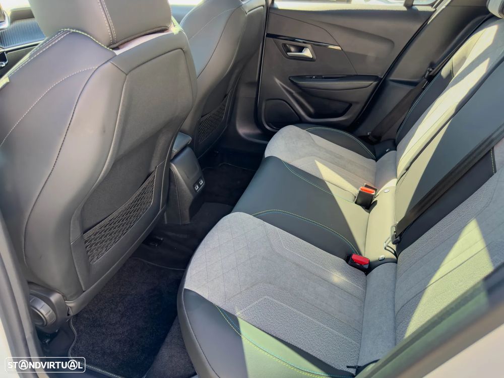 Peugeot e-208 GT Pack - 9