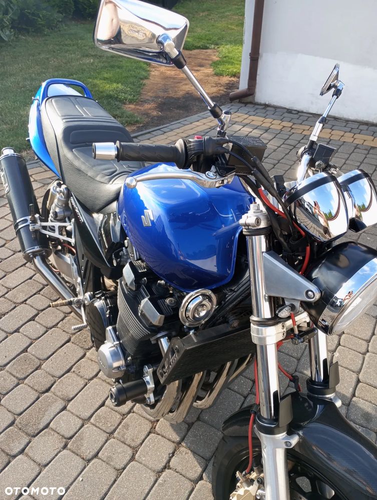 Suzuki GSX - 7
