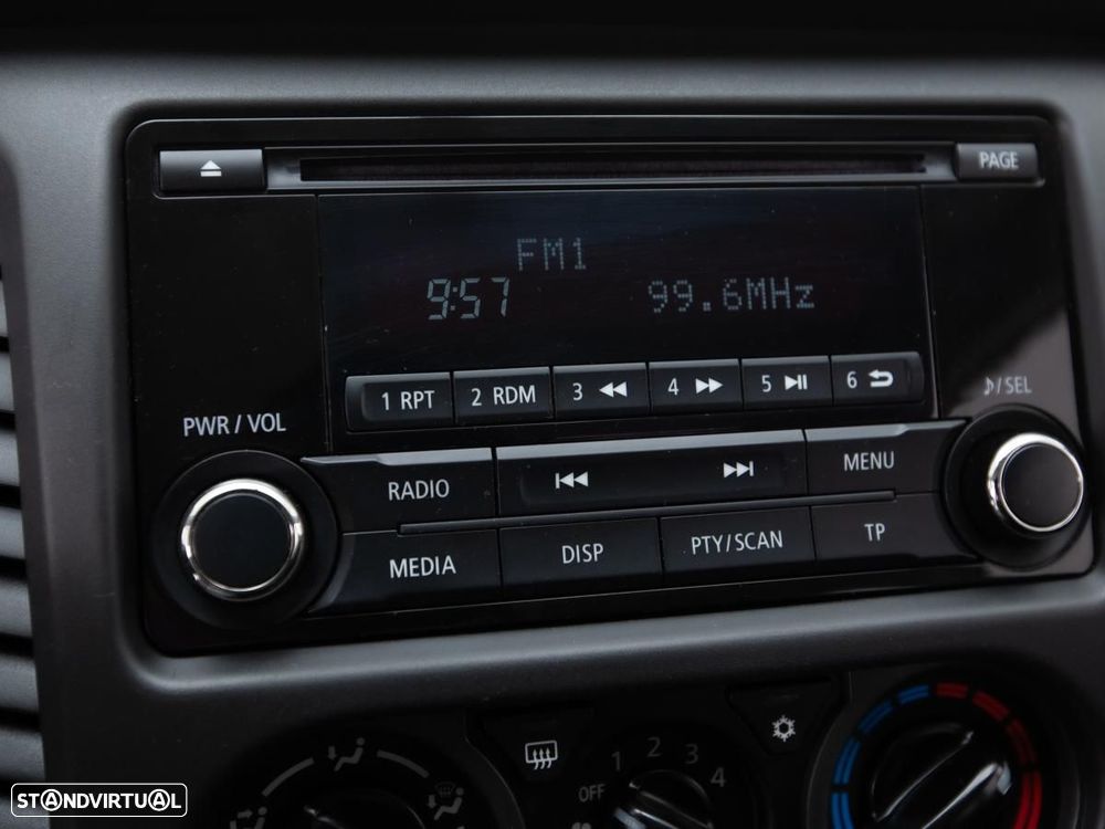 Mitsubishi L200 2.4 DI-D Club Invite 4WD c/IVA - 15