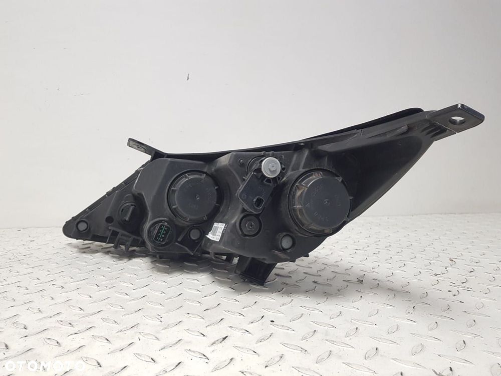 KIA SPORTAGE 3 III 10-15 LAMPA PRAWA PRZEDNIA PRZÓD SOCZEWKA + LED IGŁA 92102-3U250  EUROPA - 8