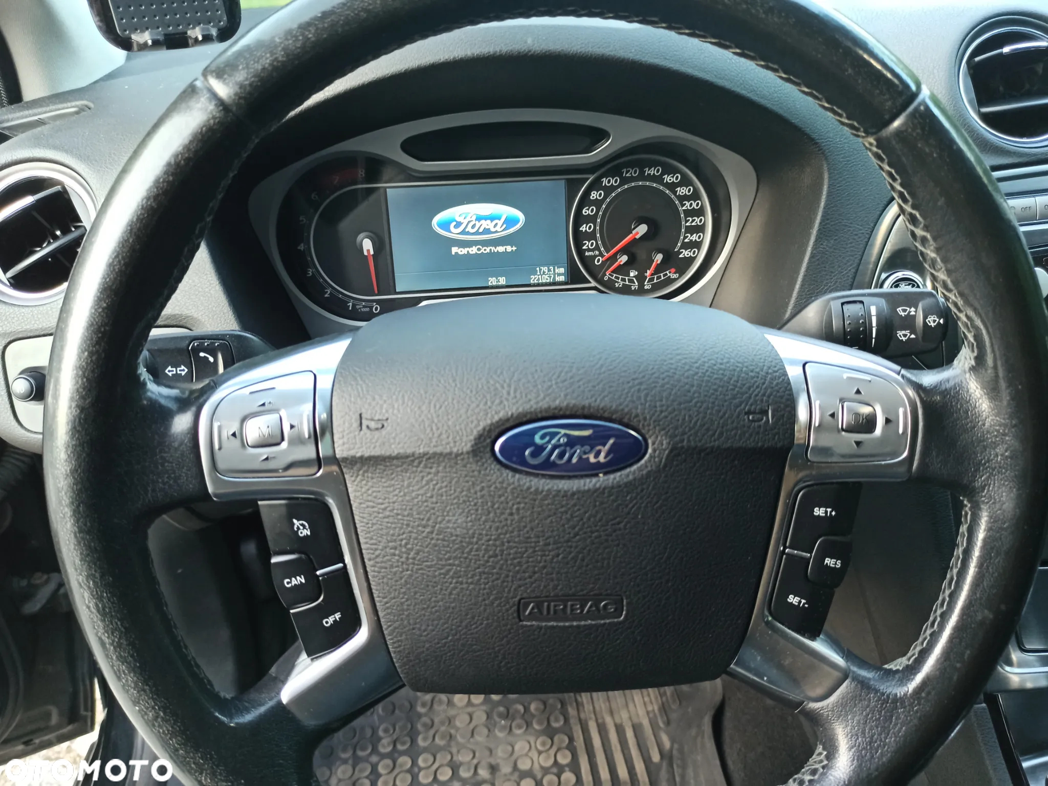 Ford Mondeo 2.5 Titanium X - 14