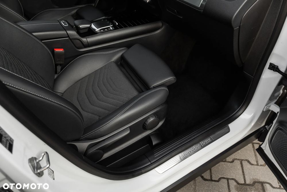 Mercedes-Benz GLB 200 Style 7G-DCT - 23