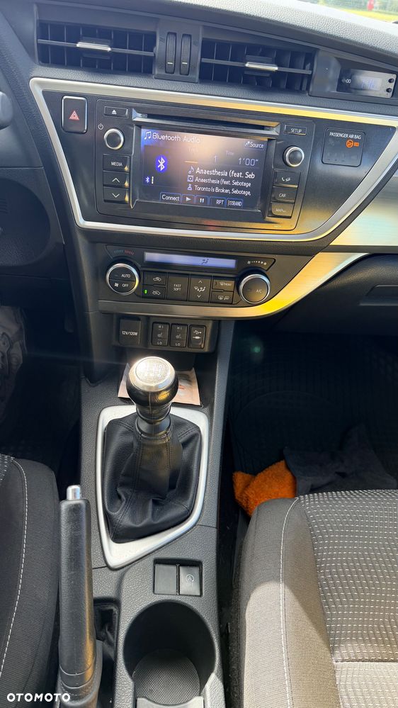 Toyota Auris 2.0 D-4D Prestige - 8
