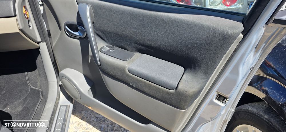 Renault Scénic 1.5 dCi Confort Dynamique - 4