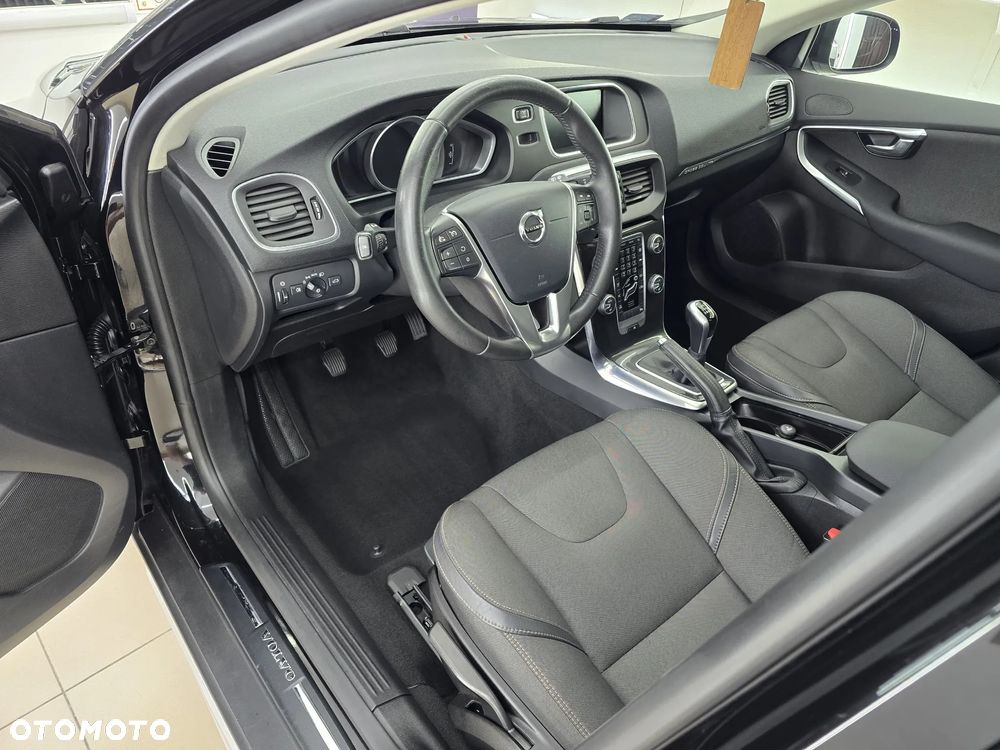 Volvo V40 D2 Momentum - 8