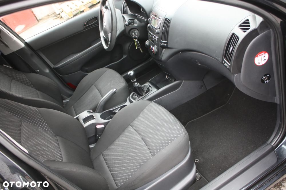 Honda Accord 2.0 i Sport - 9