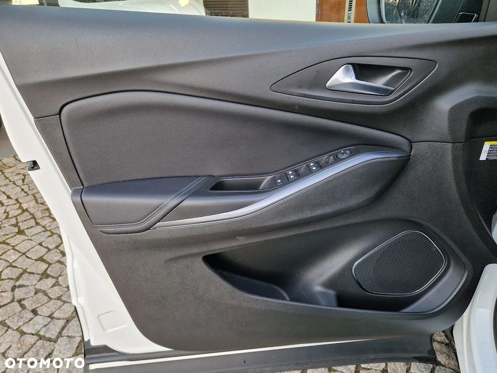 Opel Grandland X 1.2 Start/Stop Business Edition - 27