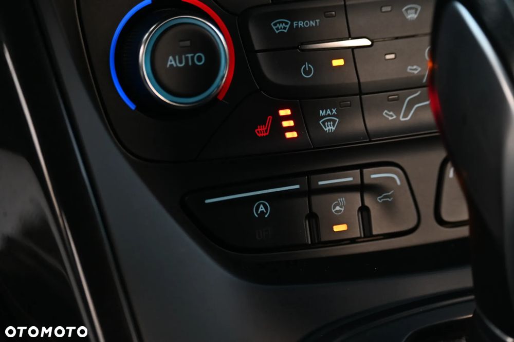 Ford Kuga 2.0 TDCi AWD ST-Line - 29