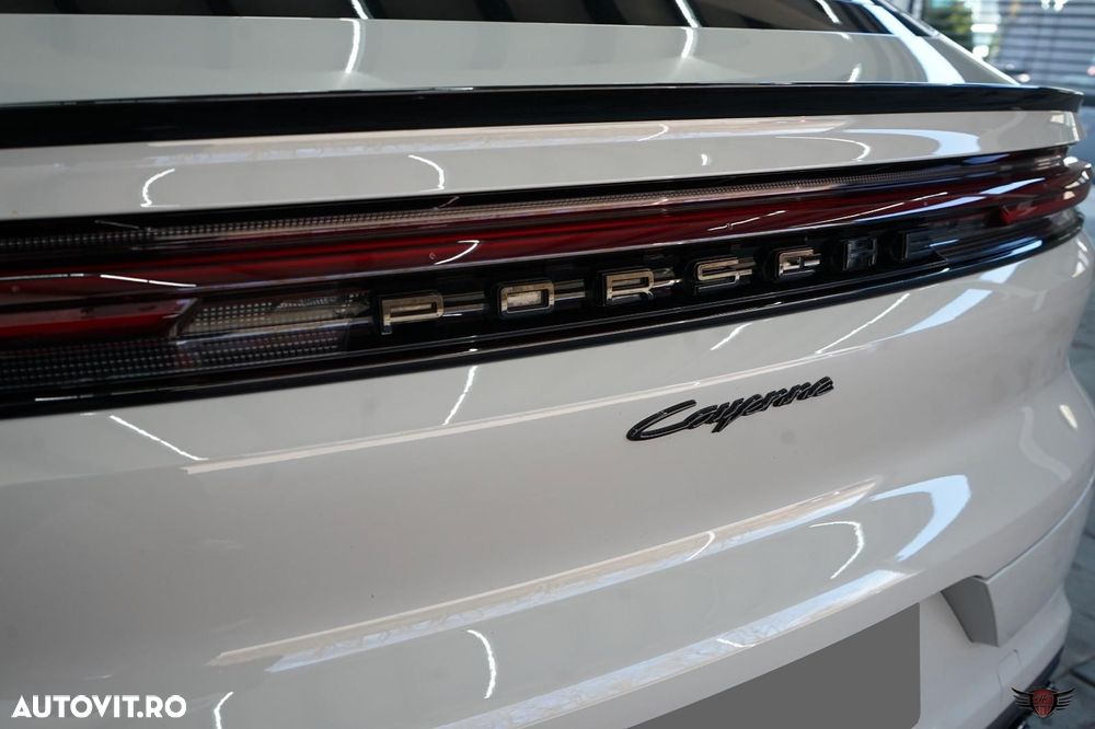 Porsche Cayenne E-Hybrid Tiptronic S Black Edition - 31