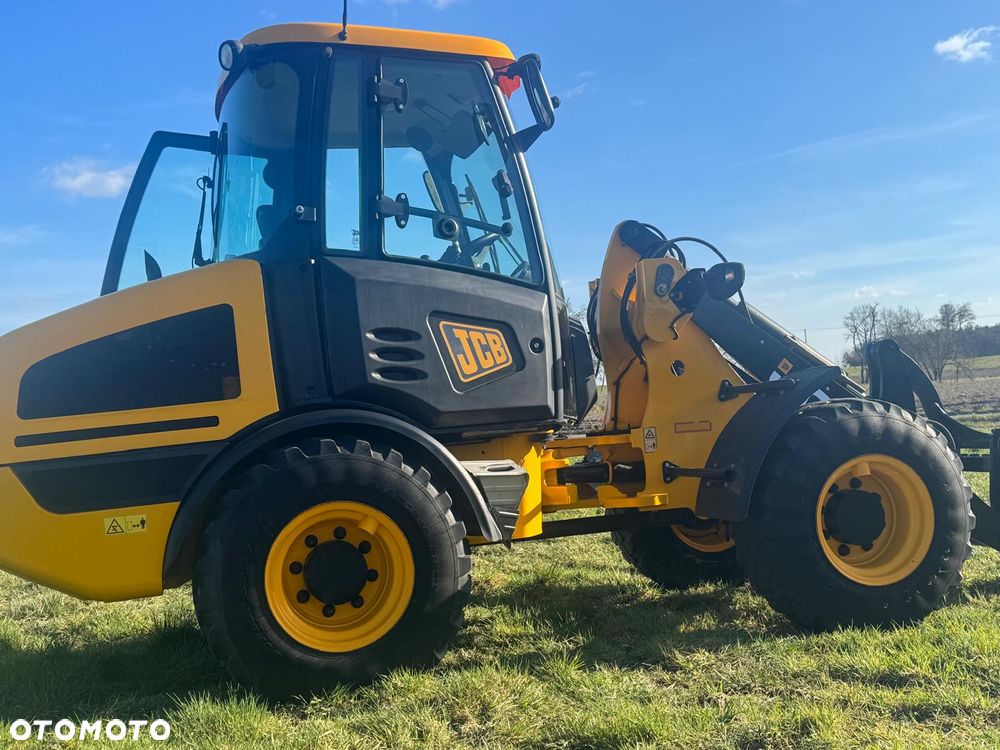 JCB 407 T4 - 4