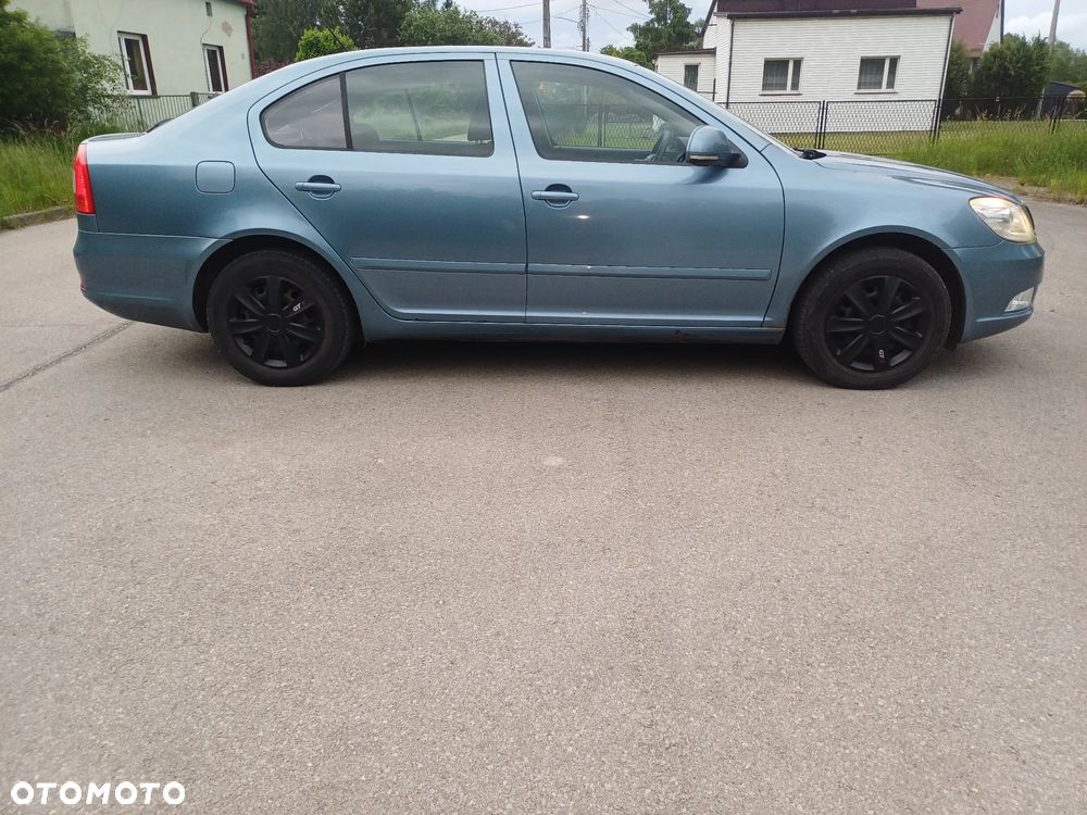 Skoda Octavia 1.6 Ambiente EU5 - 2