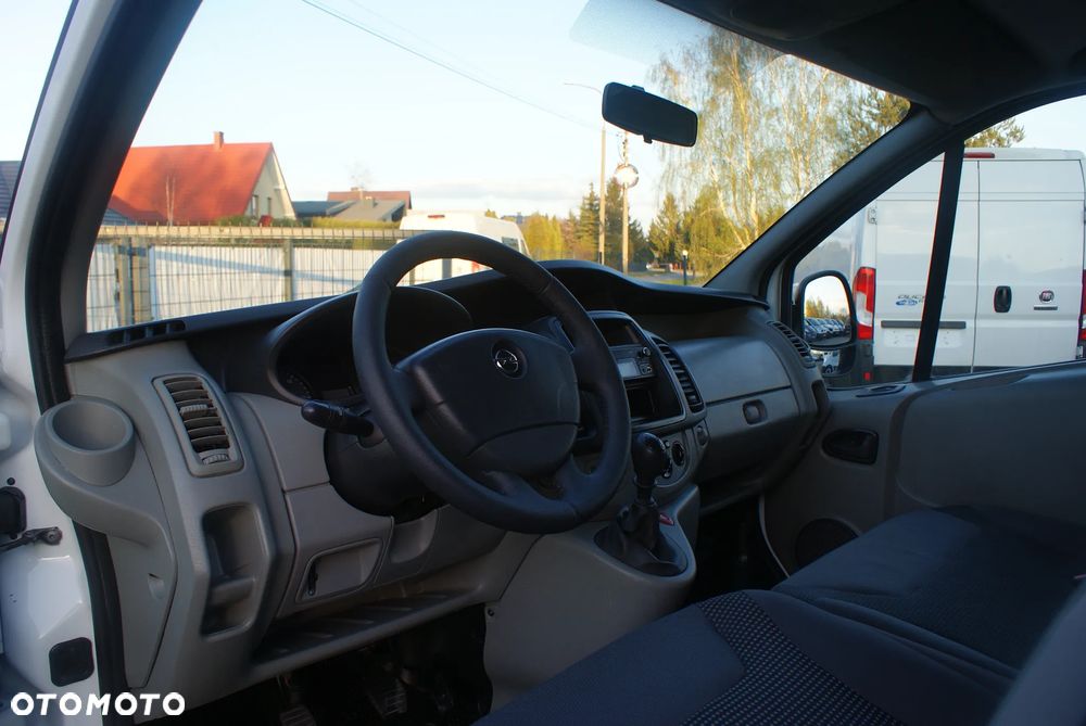 Opel Vivaro - 9