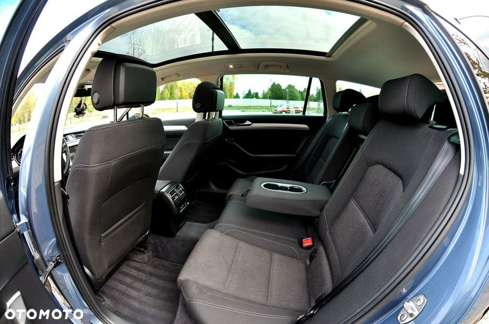 Volkswagen Passat Variant - 11